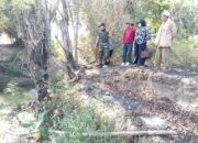 Babinsa Desa Gapit Kopda Amirullah Dampingi Kadis Pertanian Kabupaten Sumbawa dan Tim dari BPP Kecamatan Empang dalam Pengecekan Lokasi Pompanisasi